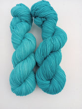 Forget-me-not - Semi-Solid sock yarn