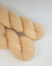 Baby Boo Pumpkin - Semi-Solid sock yarn
